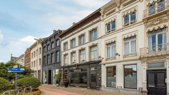 Gebouw voor gemengd gebruik te koop in Sint-Niklaas