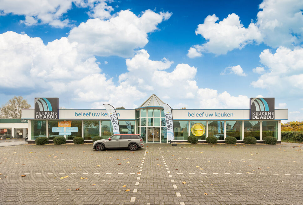 Baanwinkel te koop in Waasmunster